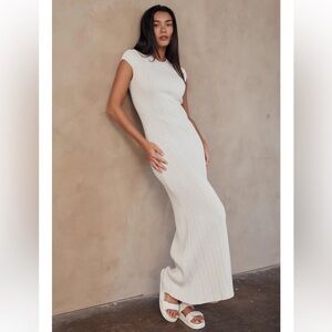 Zahraa Ezra short sleeve knit maxi dress